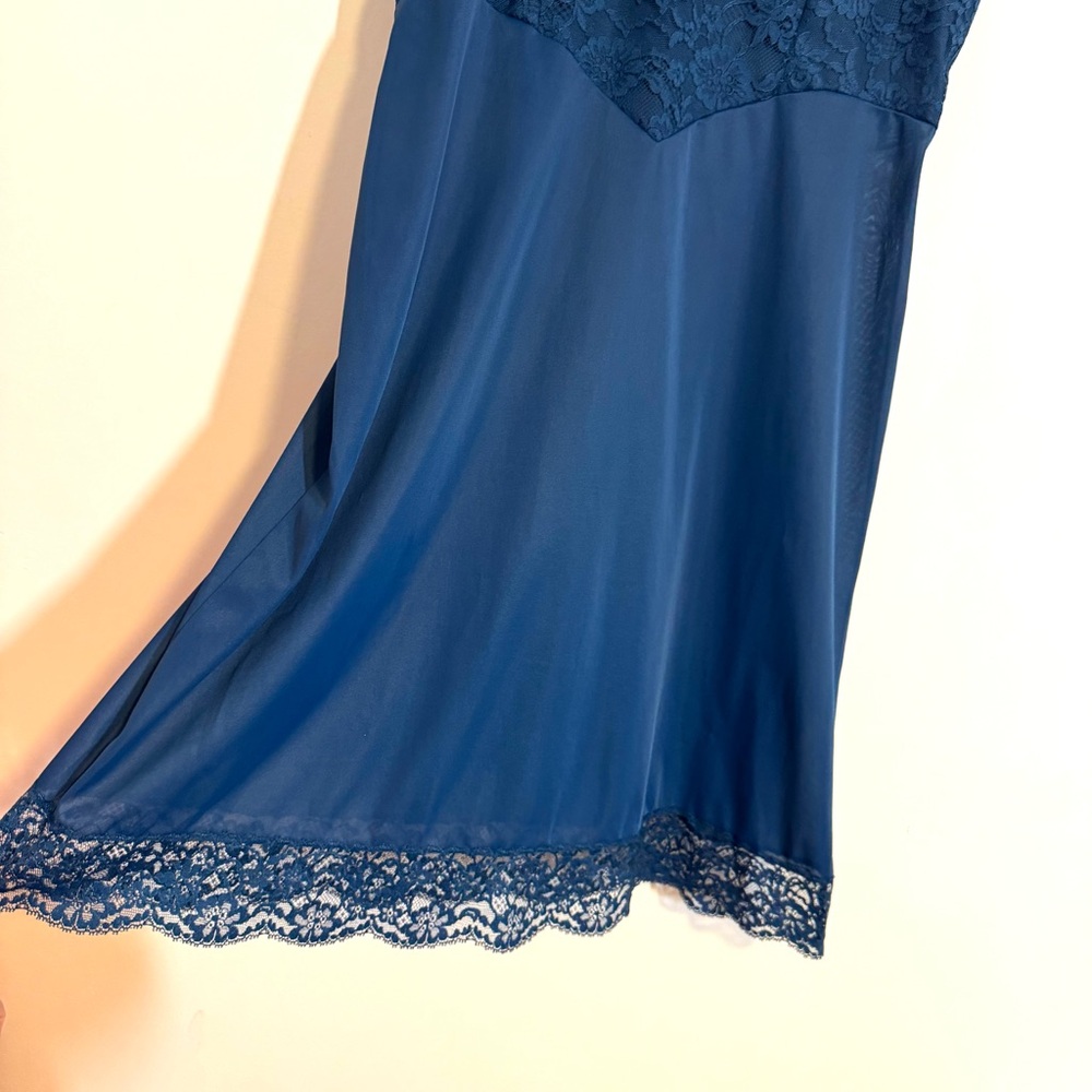 Vanity Fair Vintage 70s 80s Nylon Lace Trim Slip Dress Chemise Nightgown 36 S M - Picture 5 of 10